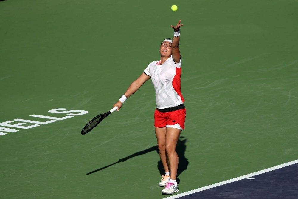 击败同袍戚 击败同袍戚